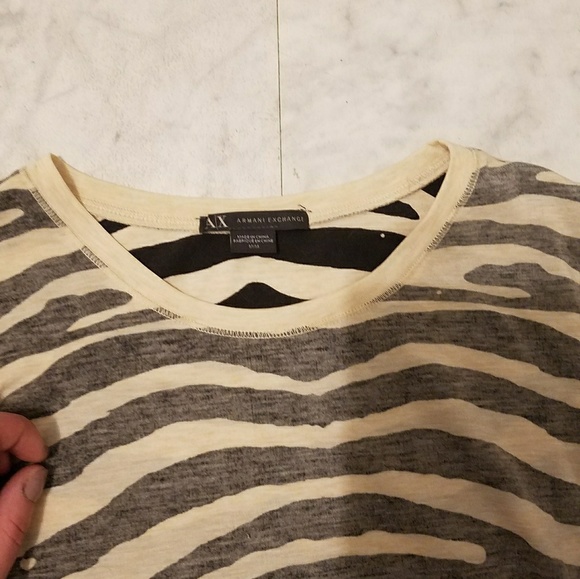 Armani Exchange long sleeve tiger shirt. - Picture 3 of 4